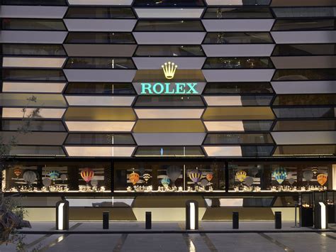 rolex dealer in dubai.